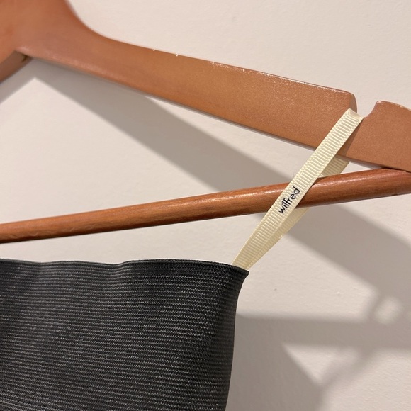 ARITZIA Wilfred 100% silk tulip black pocket skirt - size 0 - Picture 7 of 7